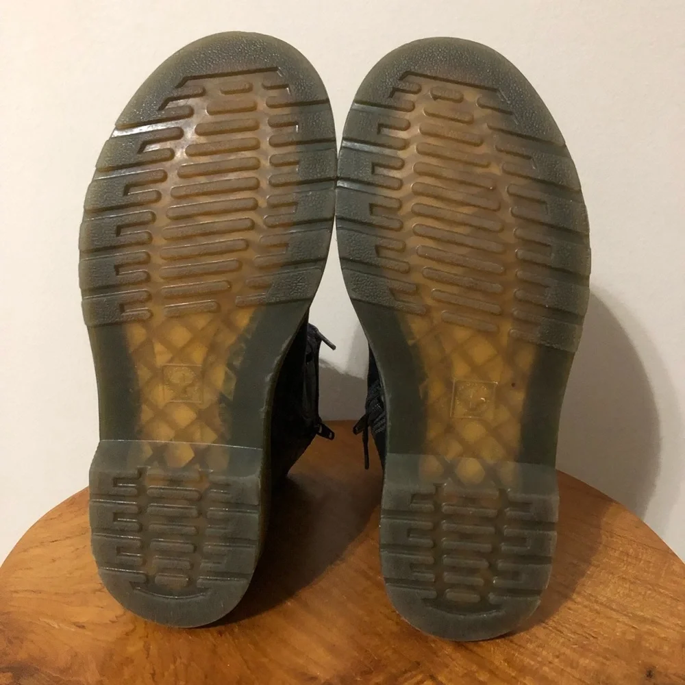 DR. MARTENS Kids Black Leather Ankle Boots • Sz 4 Unisex